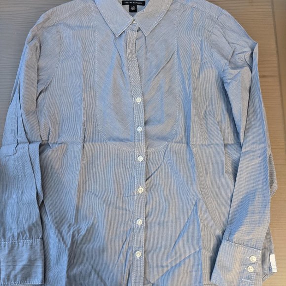 Shirts for women (All sold in 1 lot) - Picture 9 of 12